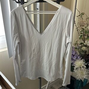 Nine Britton White V-Neck Long Sleeve Top